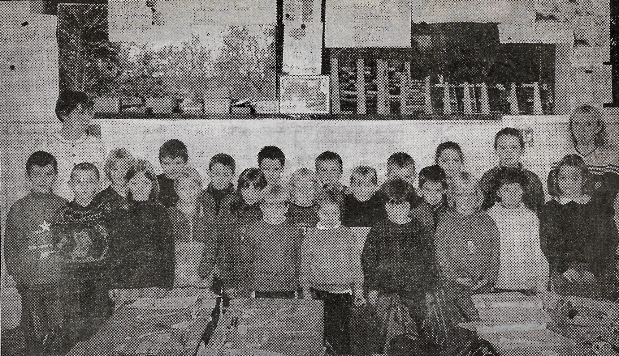 Classe CE1/CP de Mme BALLY 1999-2000