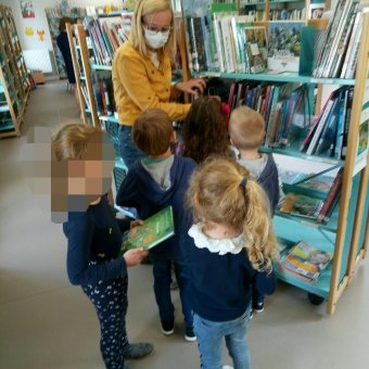 Photo Le 17 mai, la médiathèque accueillait une classe de maternelle