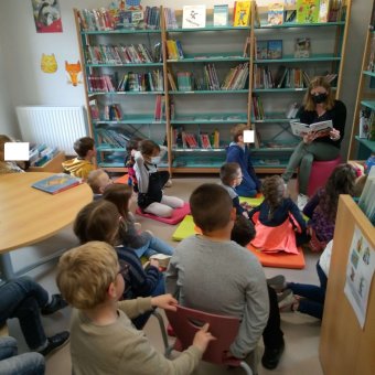 Photo Le 17 mai, la médiathèque accueillait une classe de maternelle